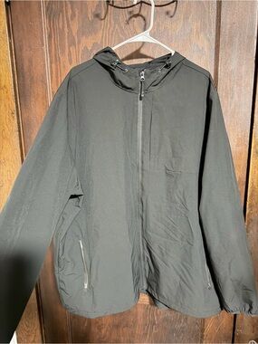 Swiss Tech Black Hooded Windbreaker Jacket